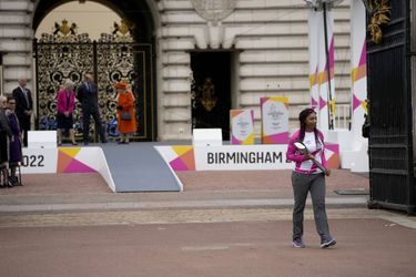 La championne paralympique Kadeena Cox, premier porteur du &quot;Queen&#039;s Baton Relay&quot; des Jeux du Commonwealth 2022 à Londres, le 7 octobre 2021