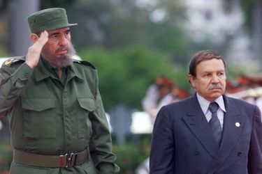 Abdelaziz Bouteflika et Fidel Castro en avril 2000