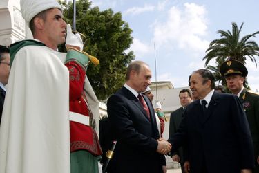 Abdelaziz Bouteflika et Vladimir Poutine en mars 2006