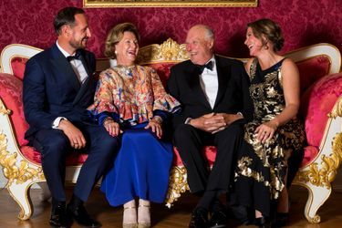 La princesse Märtha Louise de Norvège avec son frère le prince héritier Haakon et leurs parents, le roi Harald V et la reine Sonja pour leurs noces d'or, le 29 août 2018 
