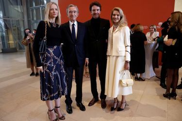 Bernard Arnault aux côtés de sa fille Delphine et de son fils Antoine et de Natalia Vodianova.
