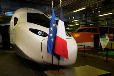 Ce nouveau TGV commandé chez Alstom ne sera pas plus rapide que les dernières rames circulant sur le réseau français --320 km/h--, mais la SNCF le veut plus confortable, plus capacitaire, plus modulable, plus écolo, plus économe.
