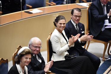 La princesse héritière Victoria de Suède et le prince Daniel avec la reine Silvia et le roi Carl XVI Gustaf au Parlement à Stockholm, le 14 septembre 2021