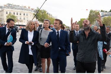 Emmanuel et Brigitte Macron lors de l&#039;inauguration de l&#039;œuvre posthume de l&#039;artiste Christo.
