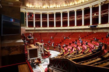 L&#039;hémicycle de l&#039;Assemblée nationale à l&#039;heure du confinement en France, le 22 mars.