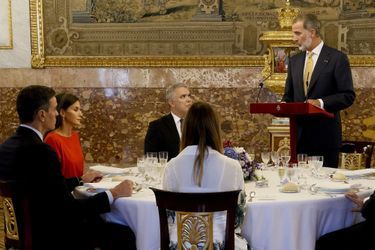 La reine Letizia et le roi Felipe VI d'Espagne lors du déjeuner pour le couple présidentiel colombien à Madrid, le 16 septembre 2021