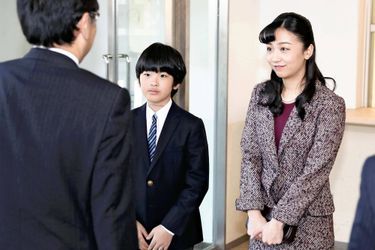 Le prince Hisahito du Japon avec sa sœur la princesse Kako, le 8 décembre 2019