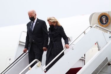 Joe Biden et sa femme Jill arrivent à la base de Dover, dans le Delaware, le 29 août 2021.