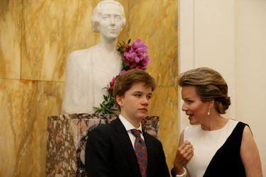 Le prince Gabriel de Belgique avec sa mère la reine des Belges Mathilde, le 25 mai 2019