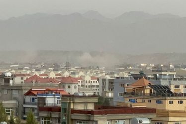 Deux explosion ont rentendi jeudi à l'aéroport de Kaboul, alors que les évacuations se poursuivent.