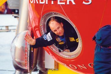 Bertrand Piccard dans la nacelle du « Breitling Orbiter 3 »