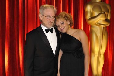 Steven Spielberg et sa fille Mikaela en 2009 aux Oscars 