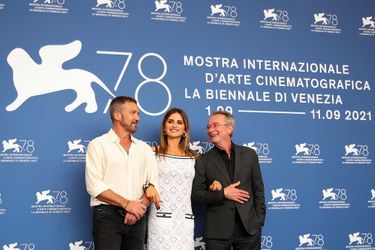 Antonio Banderas, Penélope Cruz et Oscar Martinez à la Mostra de Venise, le 4 septembre 2021.