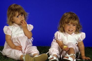 Ashley et Mary-Kate Olsen en 1988