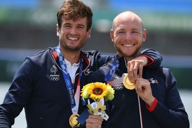 Matthieu Androdias et Hugo Boucheron ont été sacrés champions olympiques d'aviron dans la catégorie deux de couple, offrant à la France son troisième titre et sa huitième médaille aux Jeux de Tokyo.