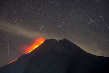 Le volcan Merapi a grondé à deux reprises la nuit dernière.