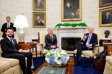 Le prince héritier Hussein, le roi Abdallah de Jordanie et Joe Biden à la Maison-Blanche, le 19 juillet 2021.