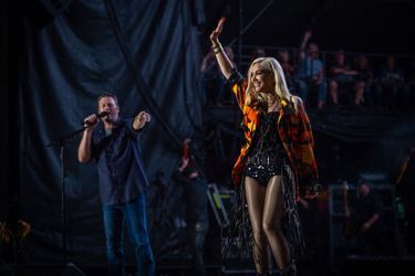 Blake Shelton et Gwen Stefani en concert au Festival Country Thunder à Twin Lakes (Wisconsin) le 18 juillet 2021