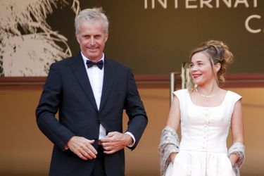 Bruno Dumont et Blanche Gardin sur le tapis rouge du 74e Festival de Cannes pour la montée des marches du film «France» le 15 juillet 2021