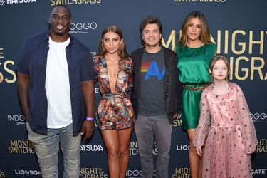 Donovan Carter, Caitlin Carmichael, Emile Hirsch, Sistine Stallone et Olive Elise Abercrombie à la première du film «Midnight in the Switchgrass» à Los Angeles le 19 juillet 2021