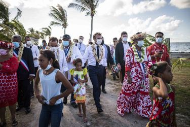 Emmanuel Macron à Manihi dans l’archipel des Tuamotu.