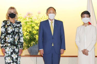 Jill Biden a dîné avec le Premier ministre japonais Yoshihide Suga et son épouse Mariko Suga au palais d'Akasaka, le 22 juillet 2021.