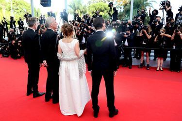 L&#039;équipe de «France» sur le tapis rouge du 74e Festival de Cannes pour la montée des marches du film le 15 juillet 2021