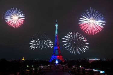 Le feu d'artifice de Paris pour la fête nationale.