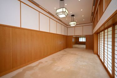 Salle à manger dans la nouvelle demeure de l'empereur Naruhito du Japon et de l'impératrice Masako à Tokyo, le 14 juillet 2021