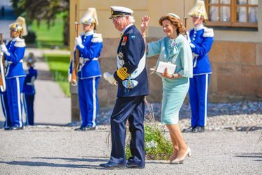 La reine Silvia et le roi Carl XVI Gustaf de Suède, à Drottningholm le 14 août 2021