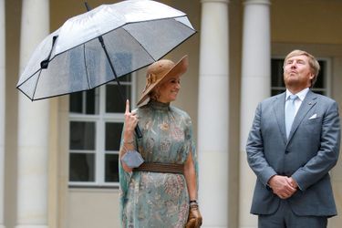 La reine Maxima et le roi Willem-Alexander des Pays-Bas sous la pluie à Berlin, le 7 juillet 2021