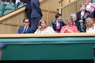 La princesse Beatrice d&#039;York avec son mari Edoardo Mapelli Mozzi et la comtesse Sophie de Wessex au tournoi de Wimbledon à Londres, le 8 juillet 2021