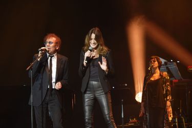 Alain Souchon et Carla Bruni à l'Olympia à Paris le 18 mars 2019. 