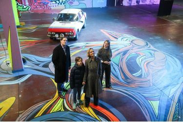 Delphine Boël, son partenaire Jim O'Hare et leurs enfants Joséphine et Oscar à l'expo Strokar Inside à Ixelles. Un événement street art proposé par l'International Urban Arts Platform. 