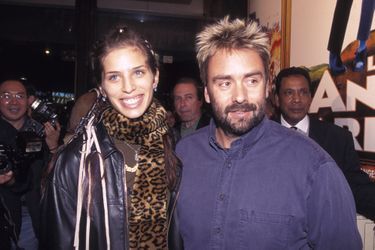 Maïwenn et Luc Besson à la première du film «Les Anges gardiens» à Paris en octobre 1995