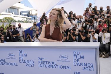 Mélanie Thierry au photocall du jury de la Caméra d&#039;or lors du 74e Festival de Cannes le 7 juillet 2021