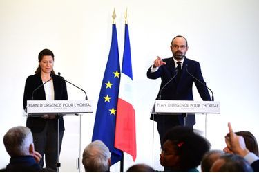 Agnès Buzyn et Edouard Philippe en conférence de presse à Paris le 20 novembre 2019.