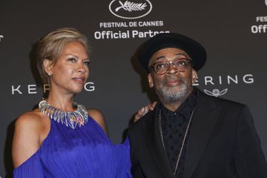 Spike Lee et son épouse Tonya Lewis Lee (bijoux Boucheron) au dîner Kering «Women In Motion» en marge du 74ème Festival de Cannes le 11 juillet 2021