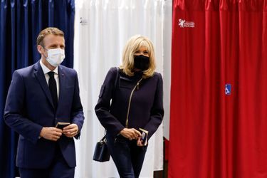 Emmanuel et Brigitte Macron ont voté pour le second tour des élections régionales et départementales au Touquet, le 27 juin 2021.