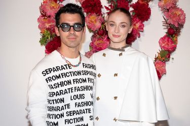 Joe Jonas et Sophie Turner au dîner de lancement des parfums Louis Vuitton «Les Extraits Collection» à la Fondation Louis Vuitton à Paris le 5 juillet 2021