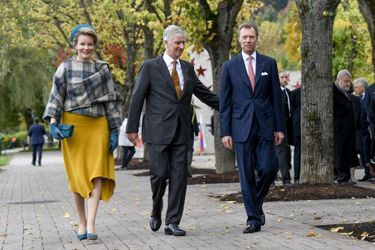 La reine Mathilde et le roi des Belges Philippe avec le grand-duc Henri de Luxembourg à Schengen, le 17 octobre 2019