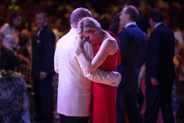 La princesse Charlène et le prince Albert II de Monaco, le 25 juillet 2015 lors du bal de la Croix-Rouge