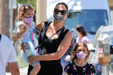 Gal Gadot et ses filles à Los Angeles le 9 juin 2021