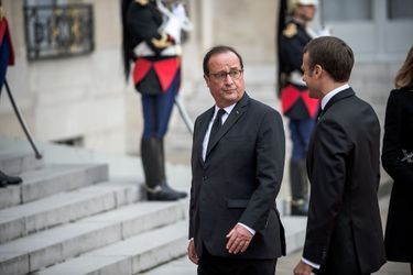 François Hollande et Emmanuel Macron à l&#039;Elysée le 30 septembre.