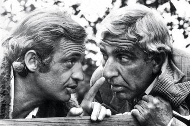Le duo idéal du cinéma français dans "L'Animal" de Claude Zidi, qui sortira le 5 octobre 1977 : 3,2 millions d'entrées. Belmondo voit double, il joue deux personnages et multiplie par deux le cachet de son pote Charles. 