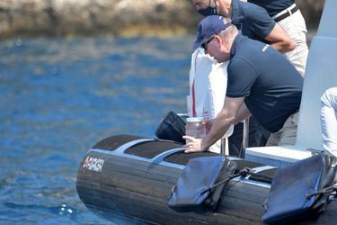 Le prince Albert II de Monaco participe à une opération pour la sauvegarde des hippocampes à Monaco, le 16 juin 2021