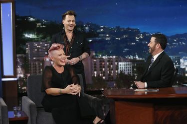 Pink et Johnny Depp sur le plateau de l&#039;émission de Jimmy Kimmel en 2016
