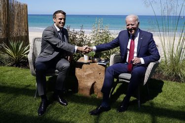 Emmanuel Macron et Joe Biden samedi 12 juin au sommet du G7.