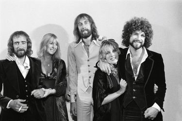 En septembre 1976, John McVie, Stevie Nicks, Mick Fleetwood, Christine McVie et Lindsey Buckingham.