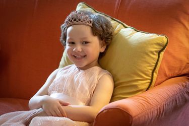 Mila, 5 ans, a pu rencontrer Kate au palais de Holyroodhouse, en Ecosse, le 27 mai 2021.